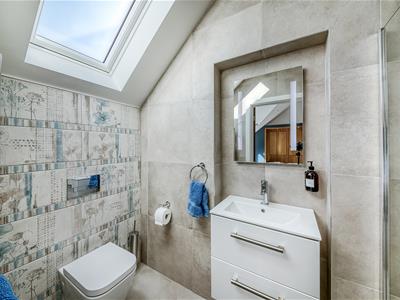 Superbly Appointed Shower Room